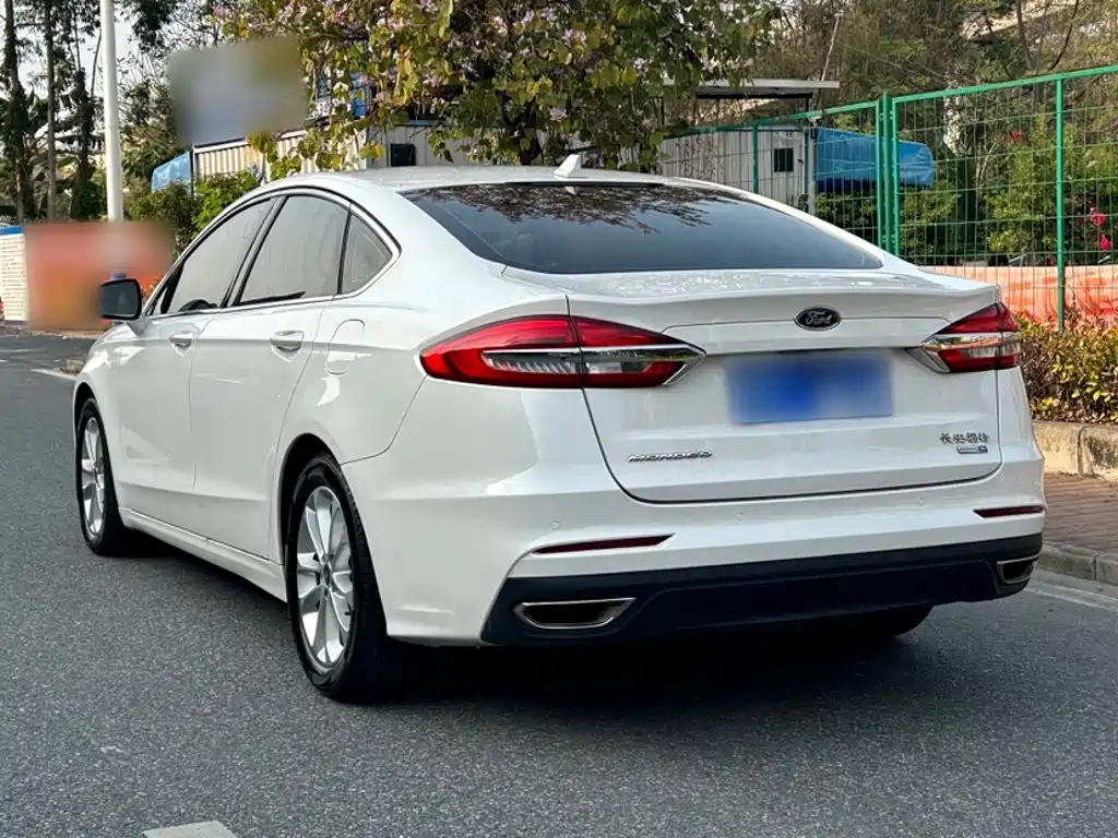 Ford Mondeo 2021 — фото 24
