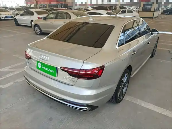 Audi A4L 2021