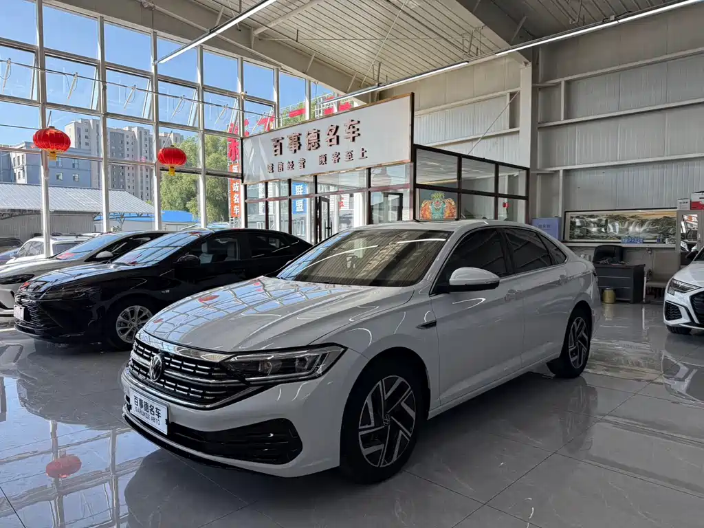 Volkswagen Sagitar 2022
