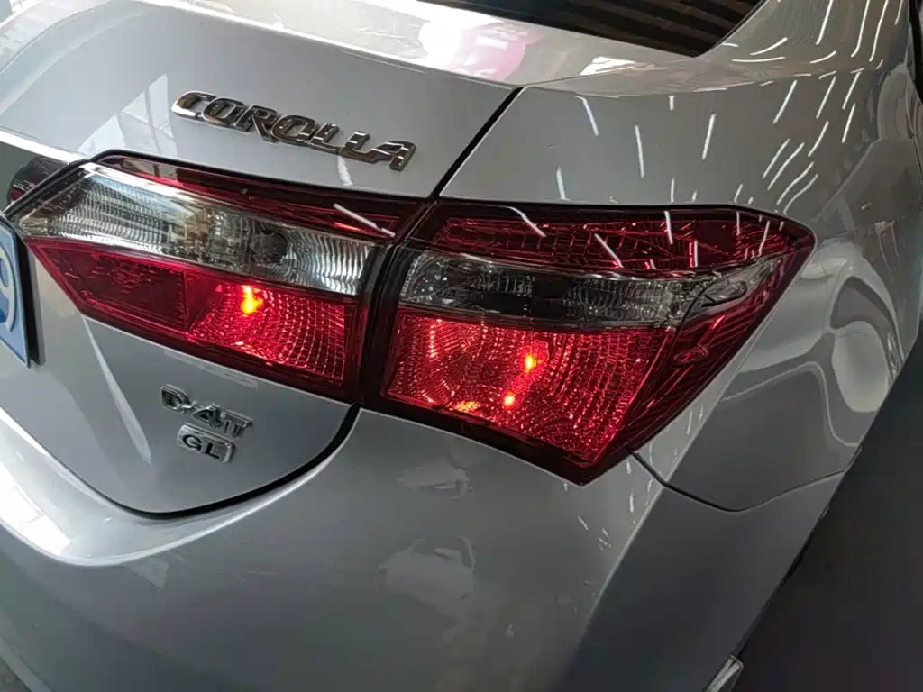 Toyota Corolla 2017 — фото 8