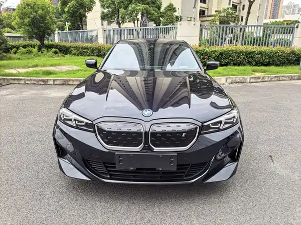BMW i3 2024