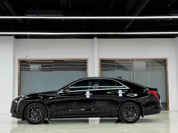 Cadillac CT4 2024