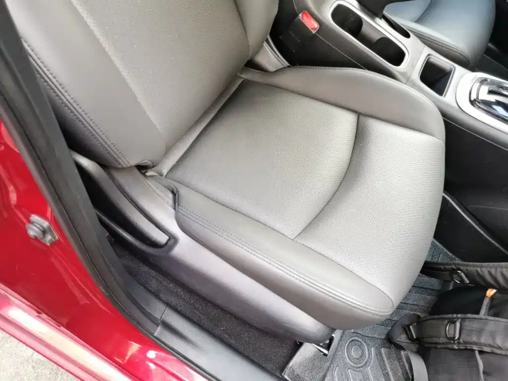 Nissan Tiida 2019 — фото 25
