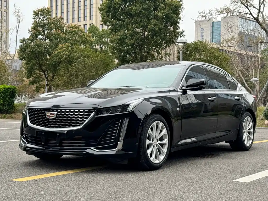 Cadillac CT5 2023 — фото 1