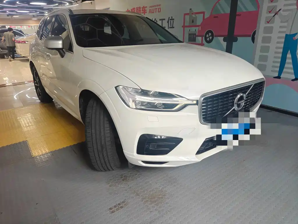 Volvo XC60 2018 — фото 2