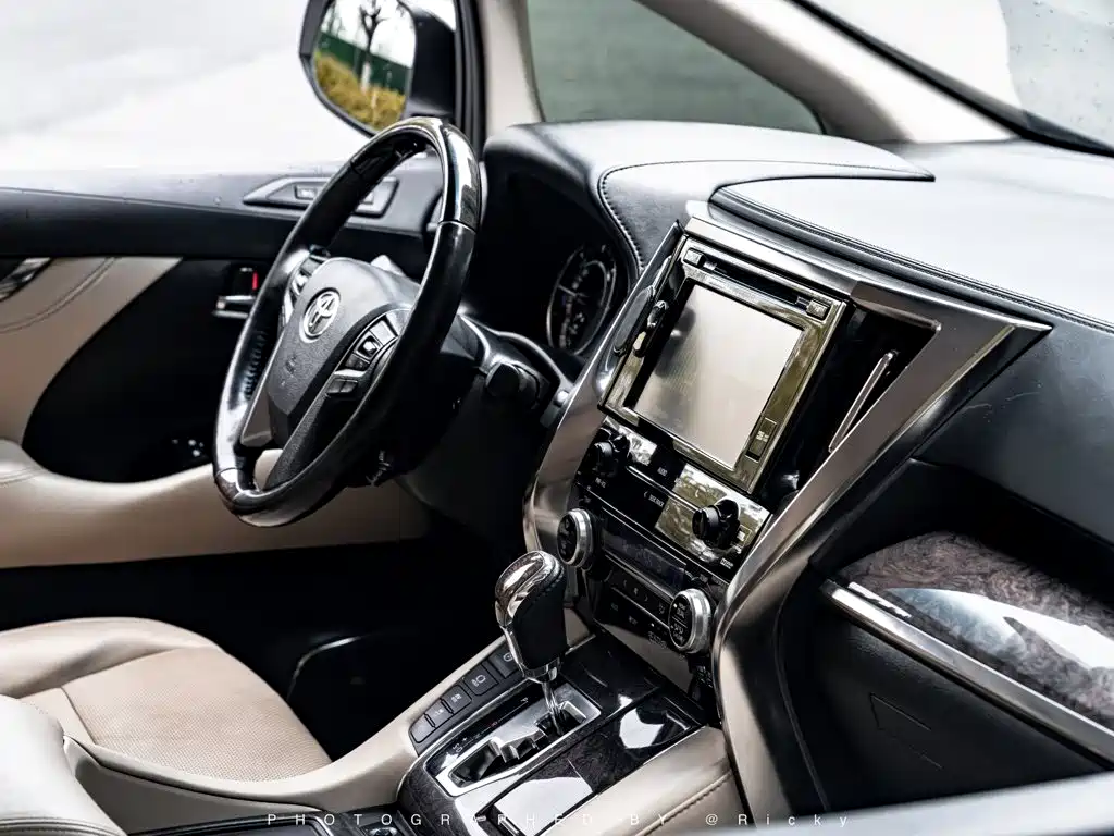 Toyota Alphard 2020 — фото 7