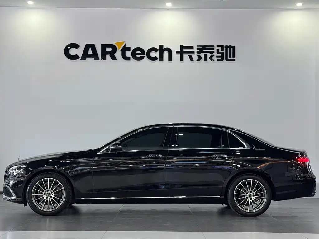 Mercedes-Benz E-Class 2023 — фото 4