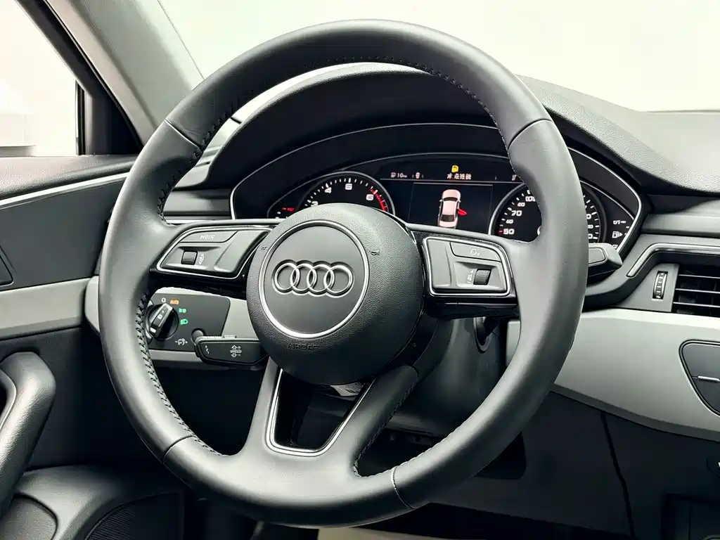Audi A4L 2018 — фото 20