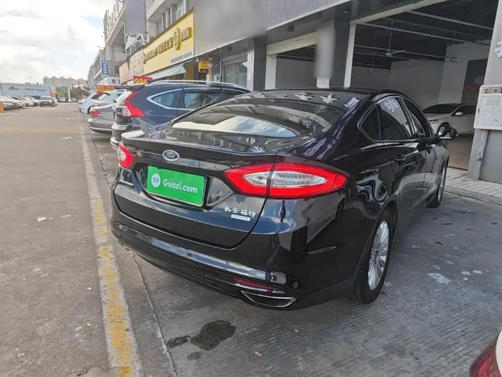 Ford Mondeo 2015 — фото 7