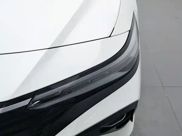 Hyundai Elantra 2024