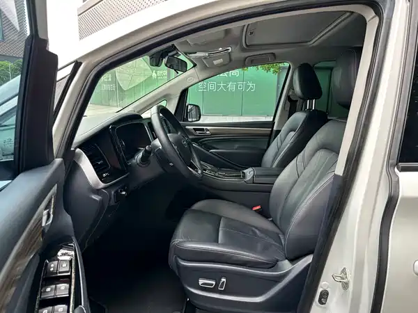 GAC Trumpchi M8 2022