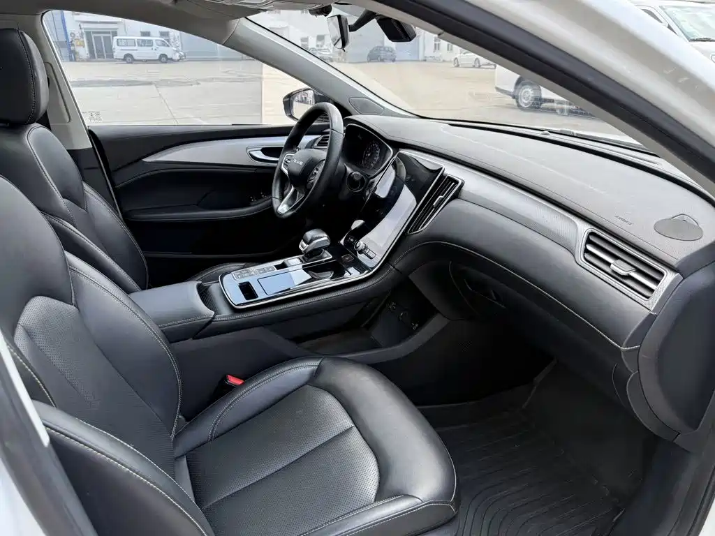 Roewe i6 MAX New Energy 2021 — фото 17