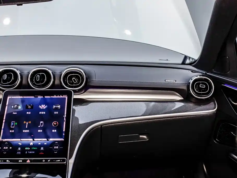 Mercedes-Benz C-Class 2023 — фото 28