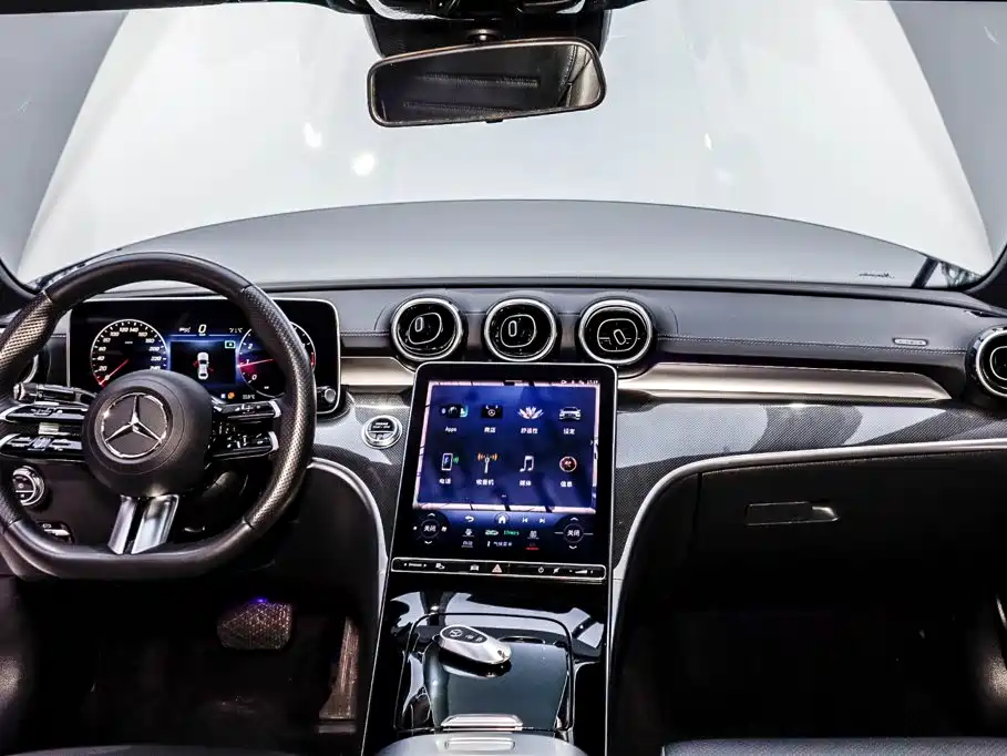 Mercedes-Benz C-Class 2023 — фото 26