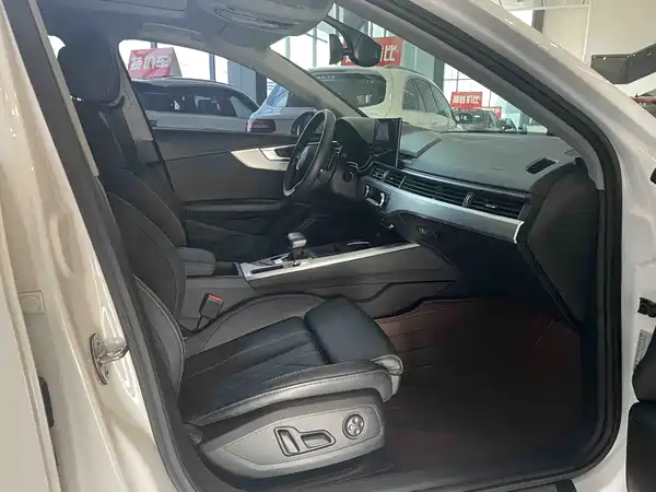 Audi A4L 2022