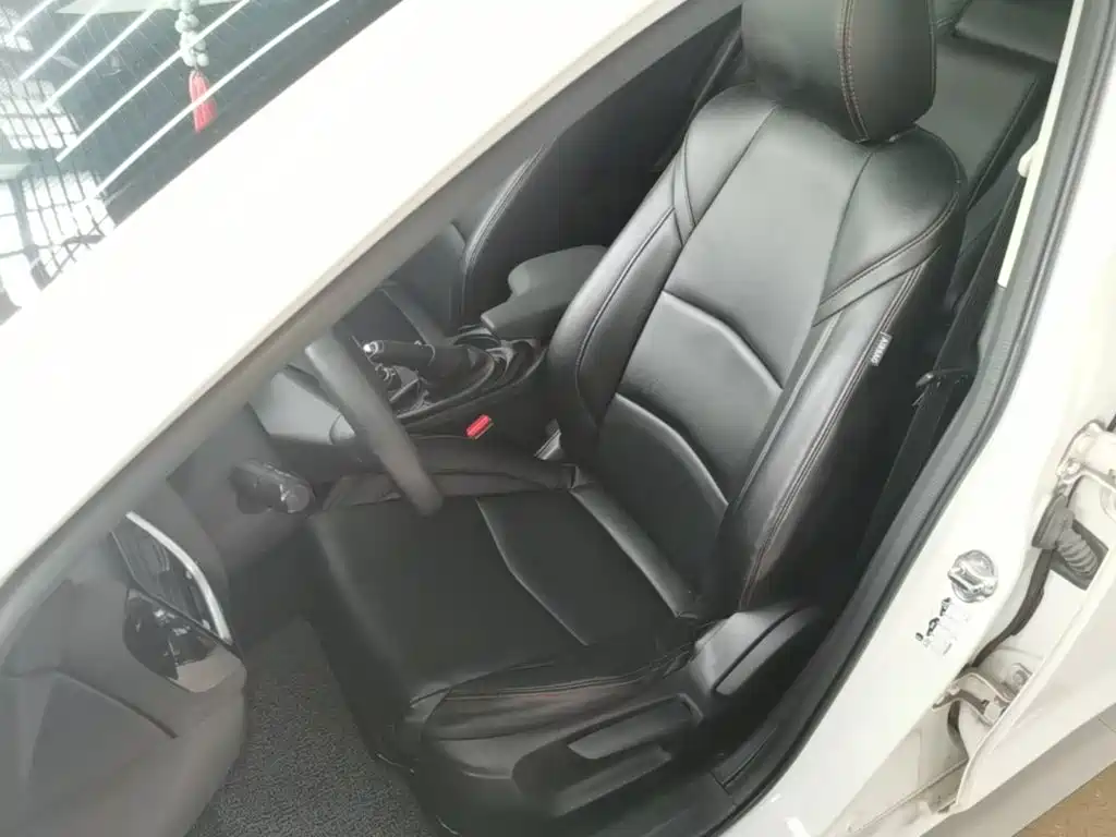 Mazda 3 Axela 2015 — фото 11