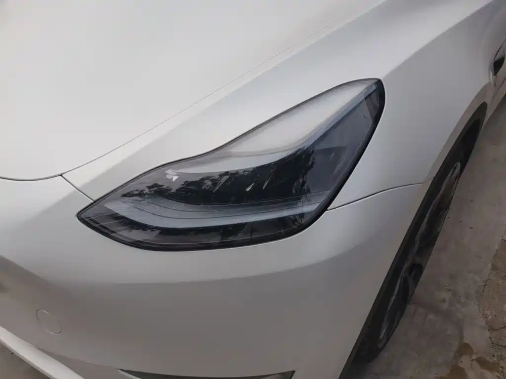 Tesla Model Y 2023 — фото 24