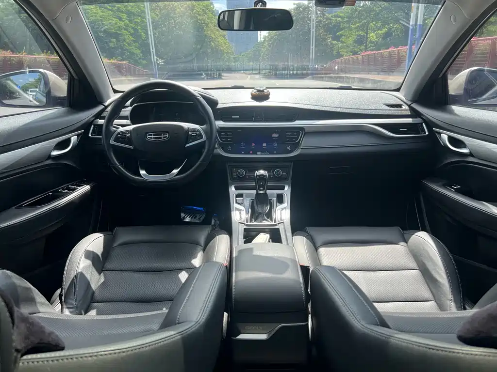 Geely Emgrand 2020 — фото 15