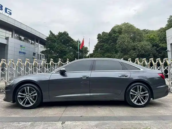 Audi A6L 2020