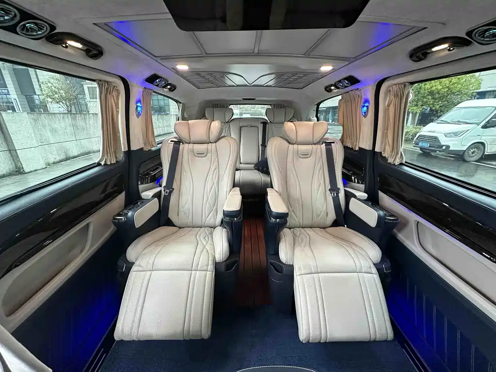 Mercedes-Benz Vito 2022 — фото 19