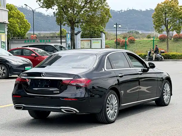 Mercedes-Benz E-Class 2023