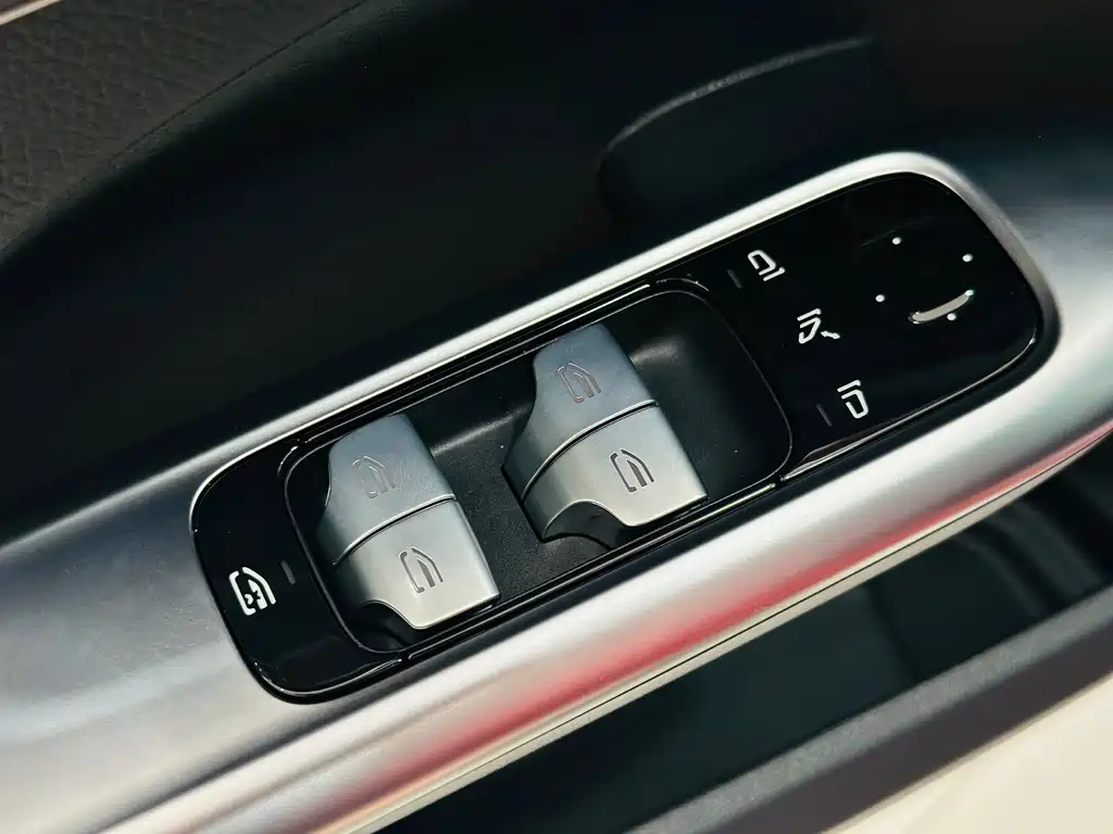 Mercedes-Benz C-Class 2022 — фото 12