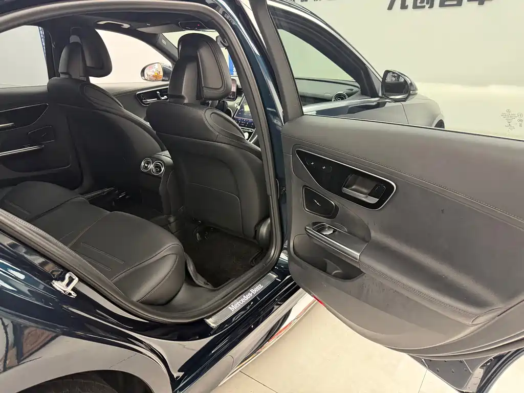 Mercedes-Benz C-Class 2022 — фото 9