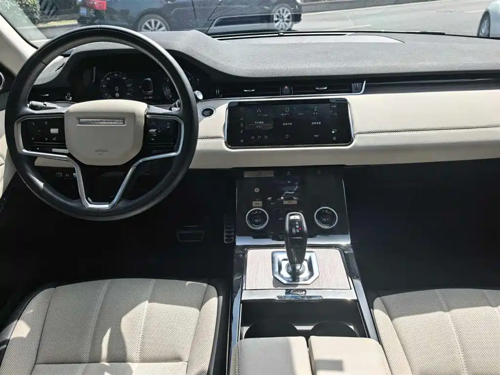 Land Rover Range Rover Evoque 2024 — фото 13