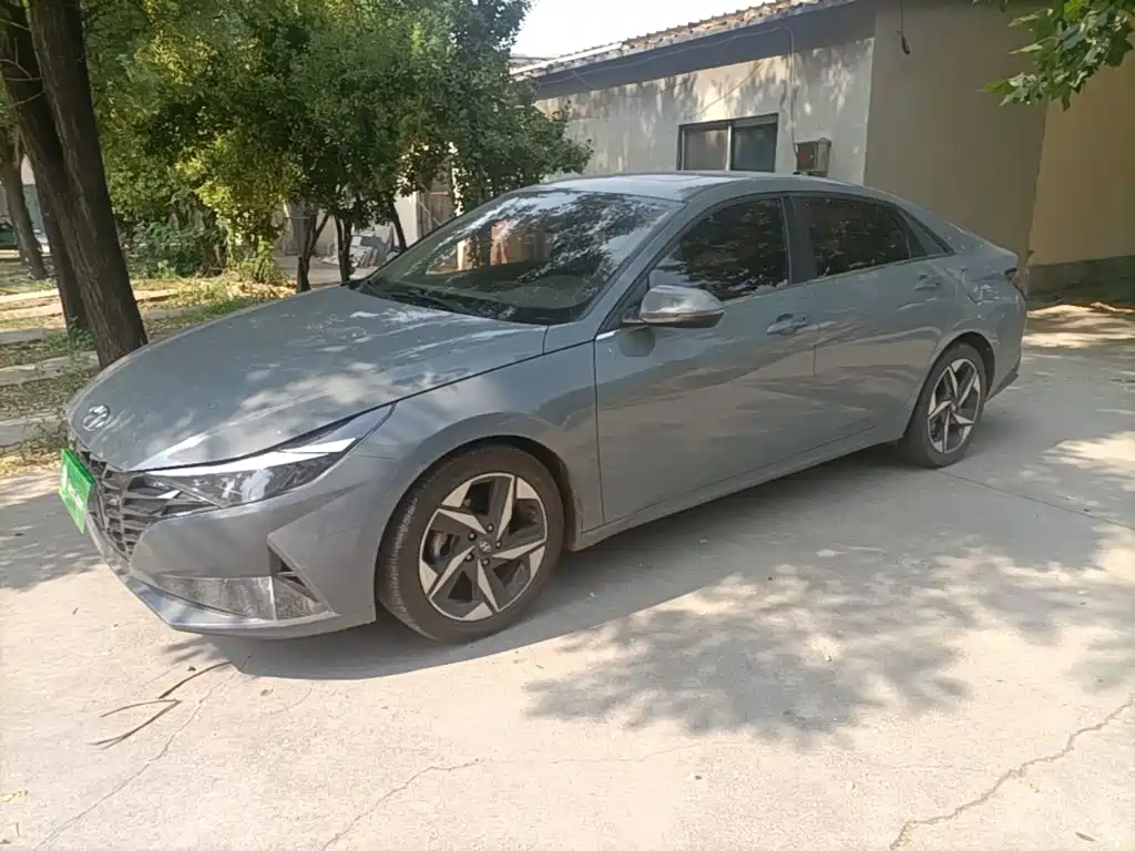 Hyundai Elantra 2021
