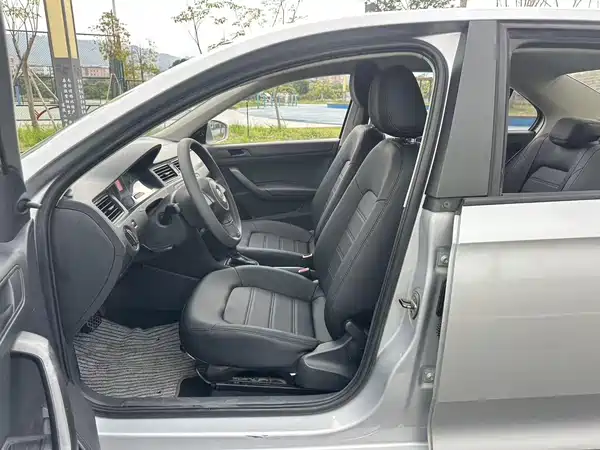 Volkswagen Santana 2014