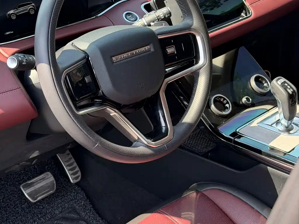 Land Rover Evoque 2023 — фото 17