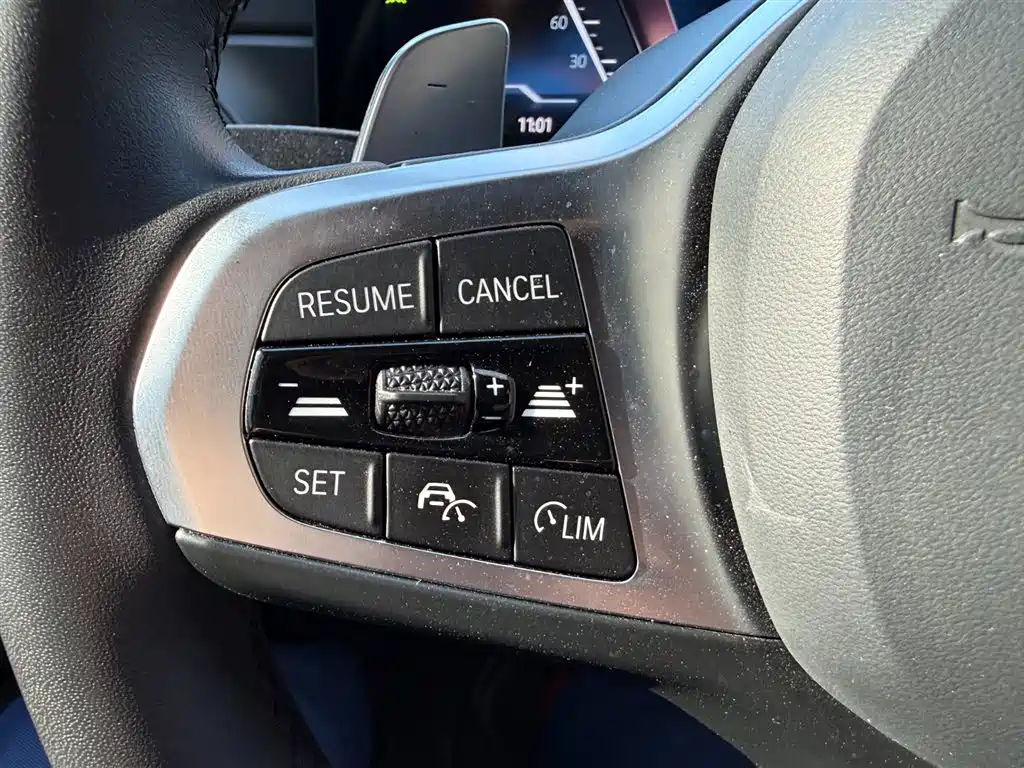 BMW 3 Series 2025 — фото 14