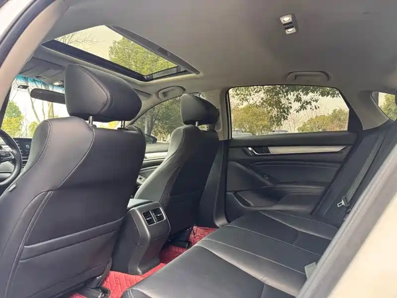 Honda Accord 2020 — фото 9