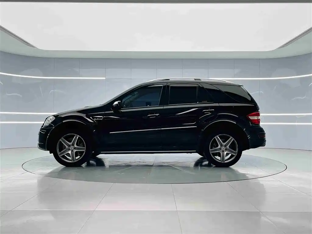 Mercedes-Benz M-Class AMG 2010 — фото 8