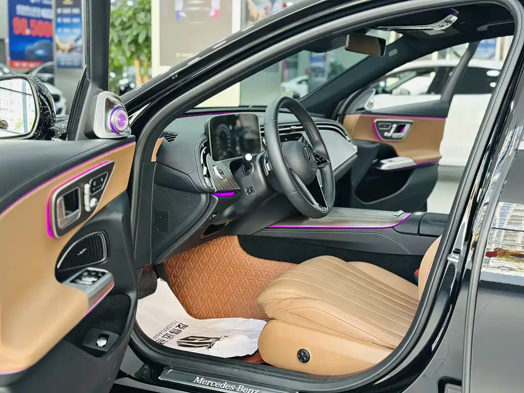 Mercedes-Benz E-Class 2025