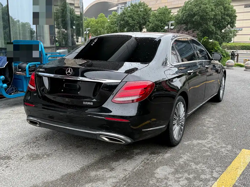 Mercedes-Benz E-Class 2020 — фото 16