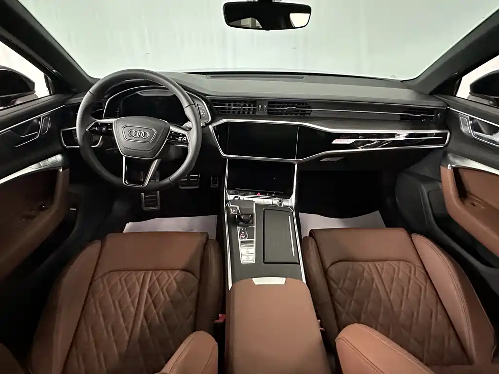 Audi A6L — фото 9