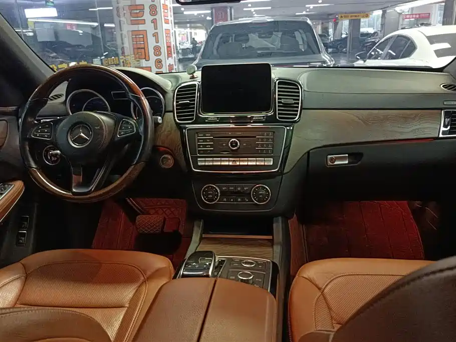 Mercedes-Benz GLS 2016 — фото 12