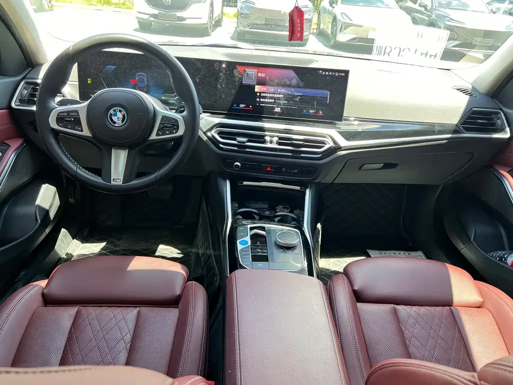 BMW i3 2023 — фото 7