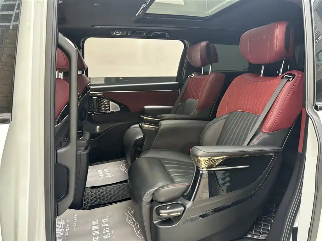 GAC Motor Trumpchi M8 2023 — фото 11