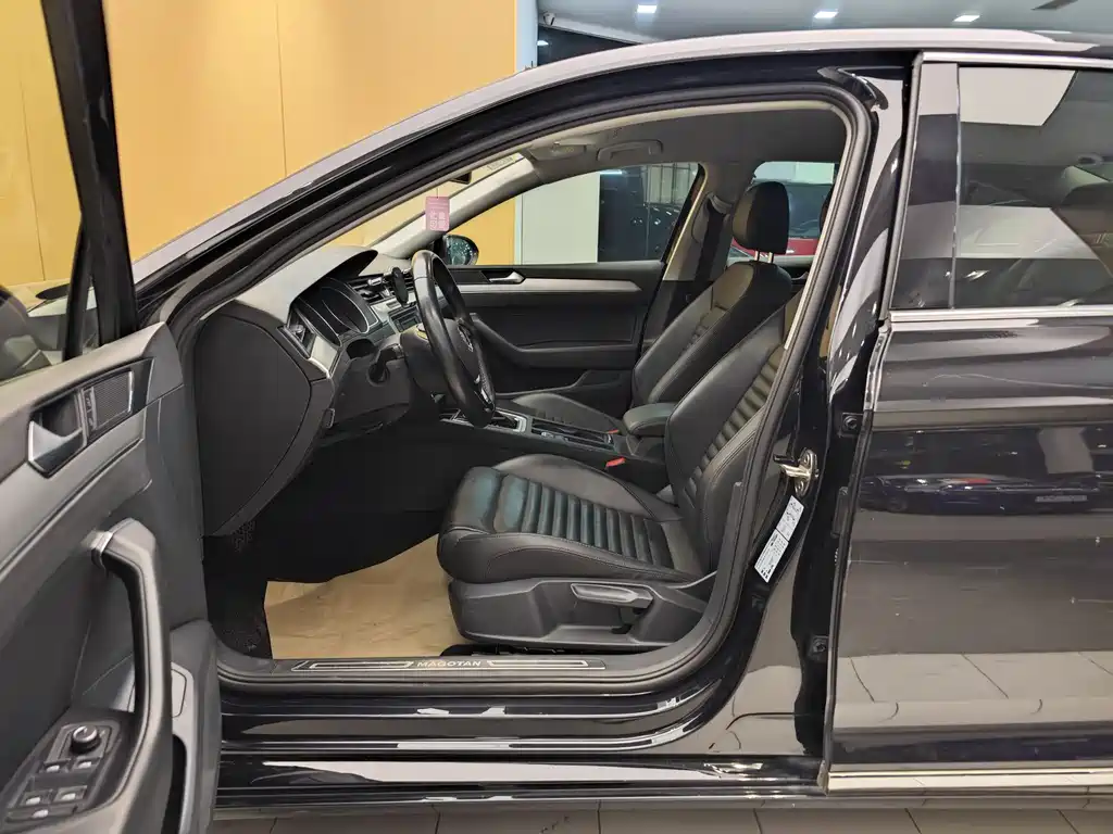 Volkswagen Magotan 2020 — фото 13