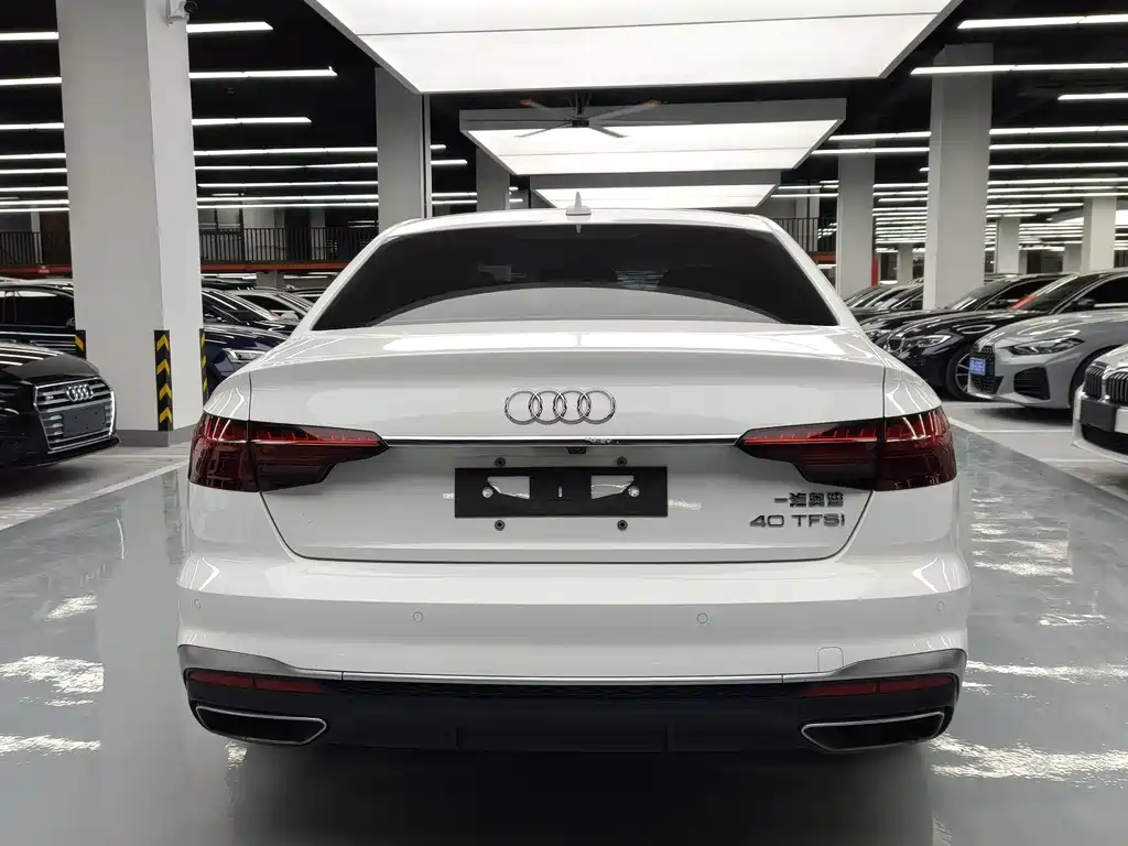 Audi A4L 2022 — фото 14