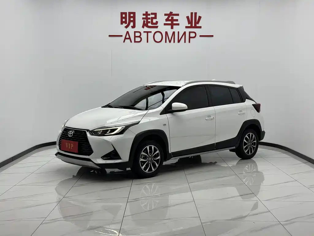 Toyota Yaris L 2023