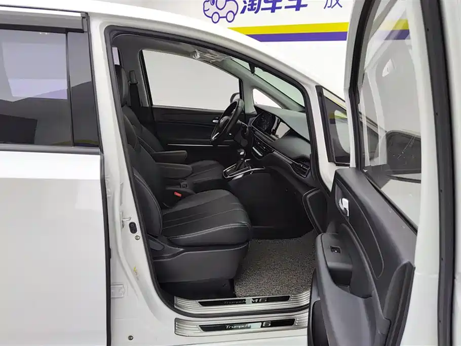 GAC Motor Trumpchi M6 2021 — фото 8