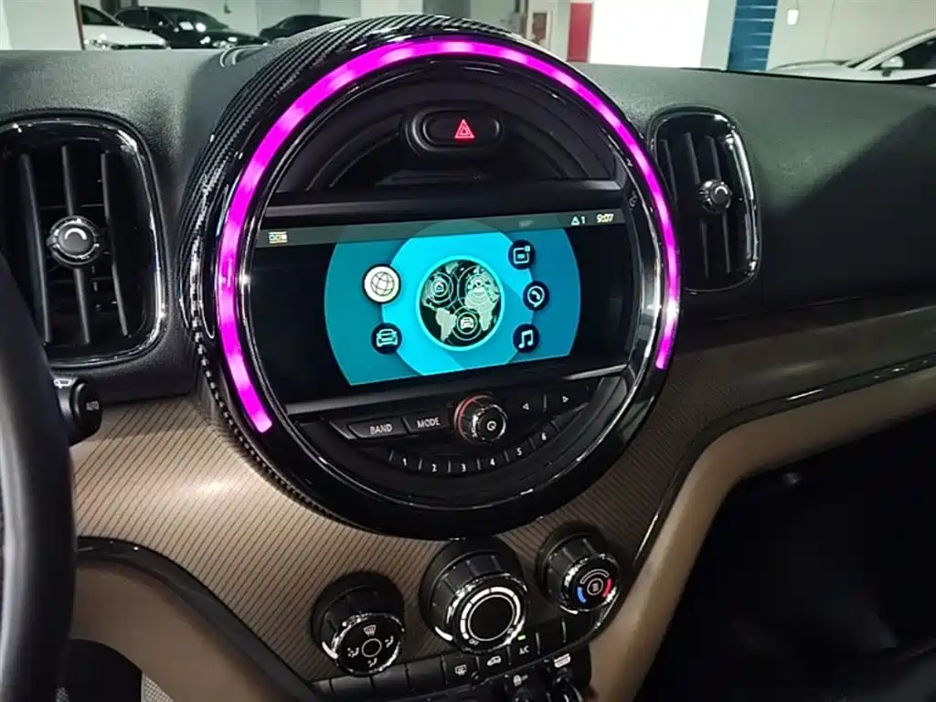 MINI Countryman 2019 — фото 13