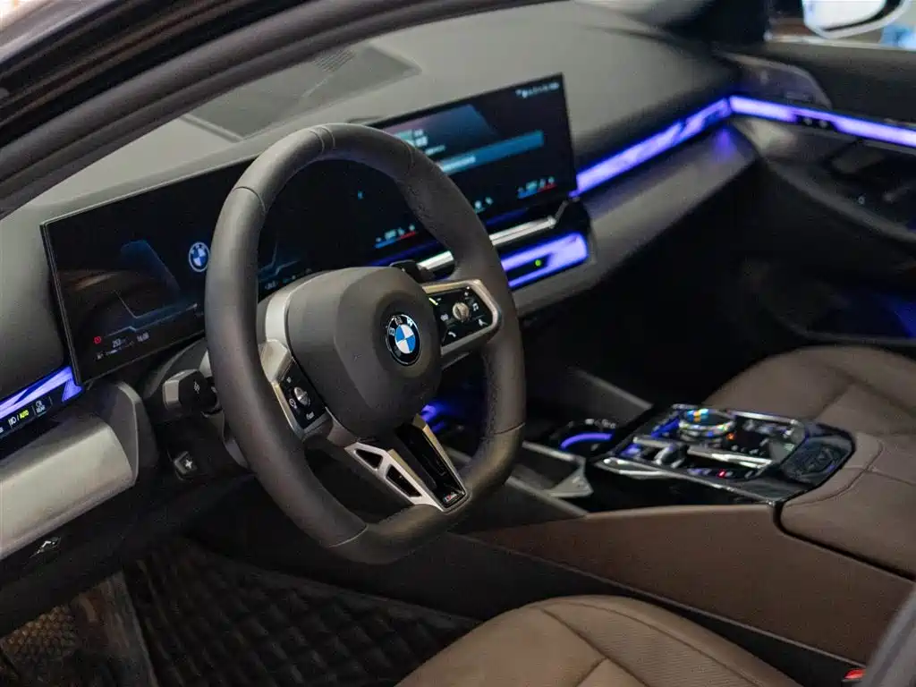 BMW 5 Series 2024 — фото 15