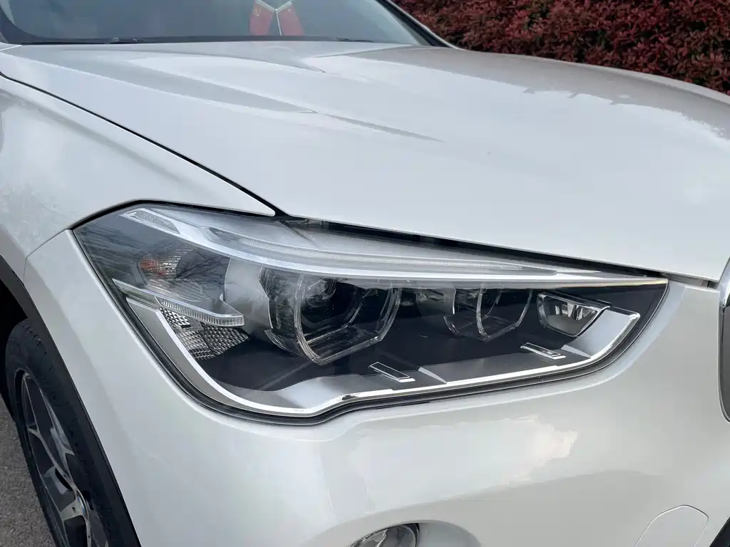 BMW X1 2018 — фото 14
