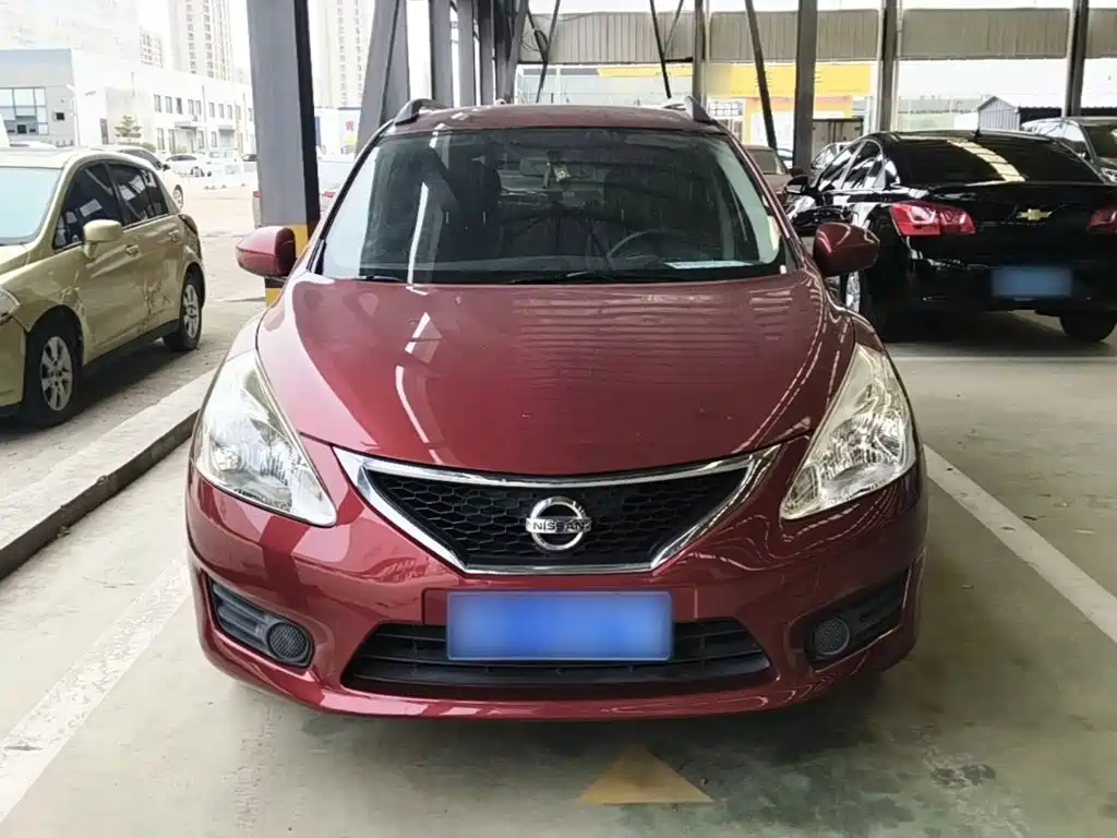 Nissan Tiida 2015 — фото 3