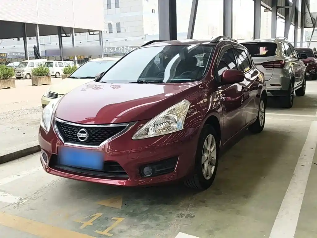 Nissan Tiida 2015 — фото 2
