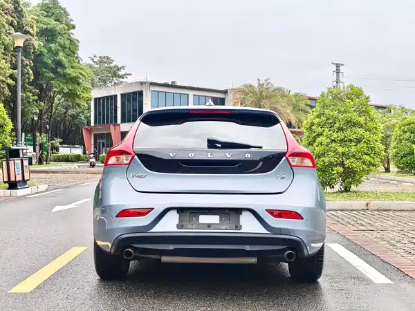 Volvo V40 2017